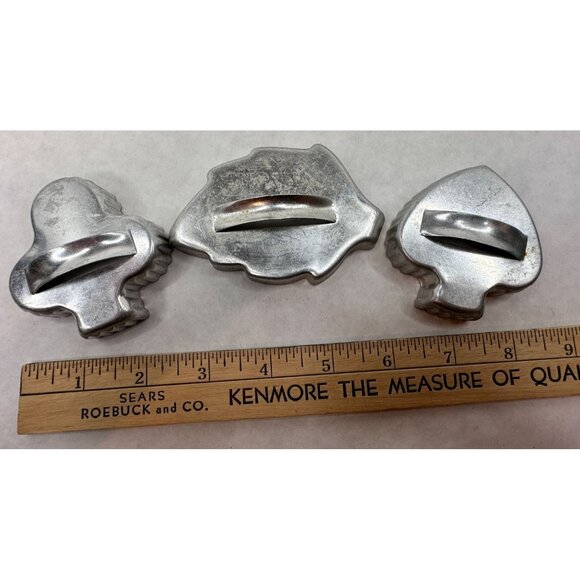 Vintage Aluminum Cookie Cutters Set Of 14 With Handles Hearts Flower Duck Tree‎ - Picture 3 of 7